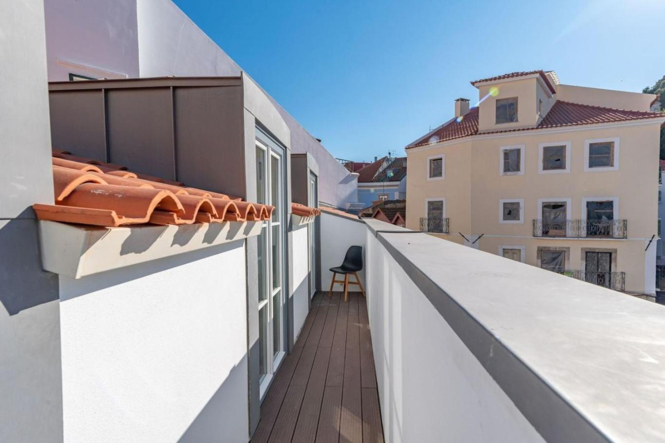 Be Local - Historic House Of Santo Andre In Alfama - Lisbon Apartment ภายนอก รูปภาพ